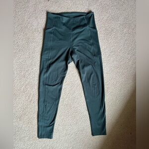girlfriend collective - side pocket cropped high waisted leggings - green
